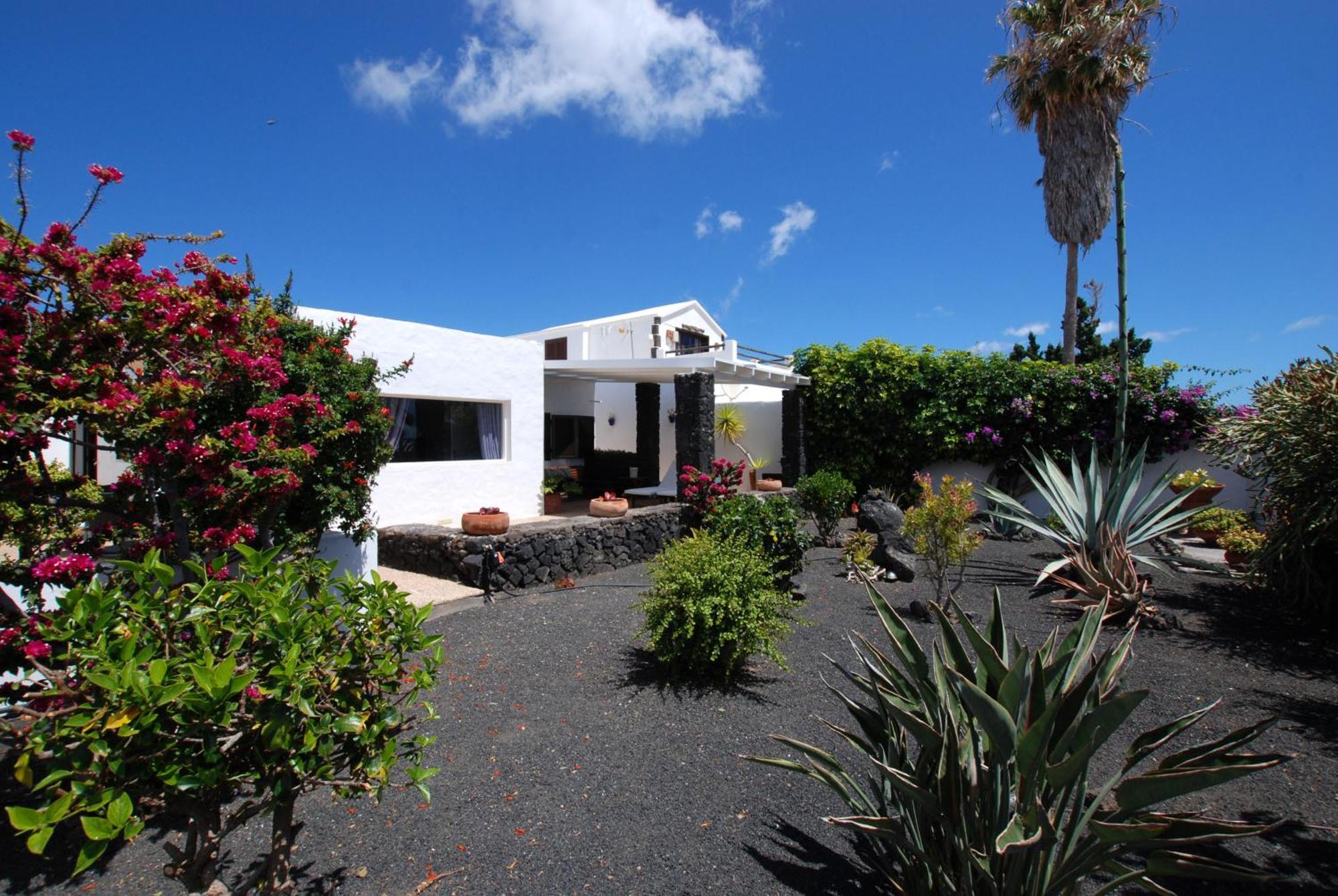 Casa Azmira Del Mar Villa Guatiza ภายนอก รูปภาพ